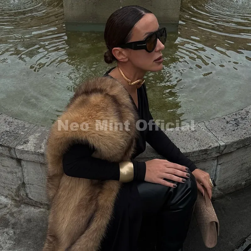 Neo Mint 2025 ماركة الموضة فو الفراء وشاح للمرأة الخريف الشتاء رقيق مخطط صديقة للبيئة الثعلب الفراء منديل الأوشحة شال فاخرة