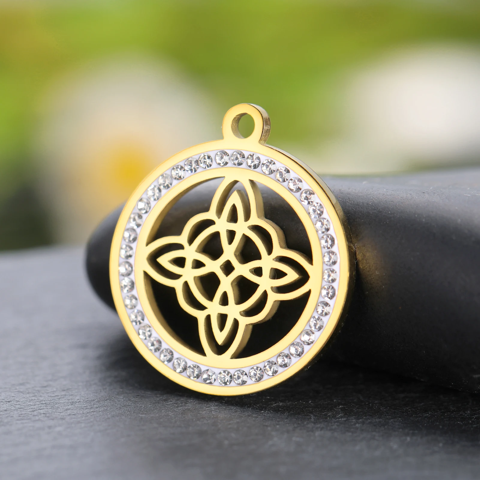 Irish Witch Clear Zircon Round Pendant For Jewelry Making Necklace DIY Stainless Steel Celtics Knot Charm Wholesale