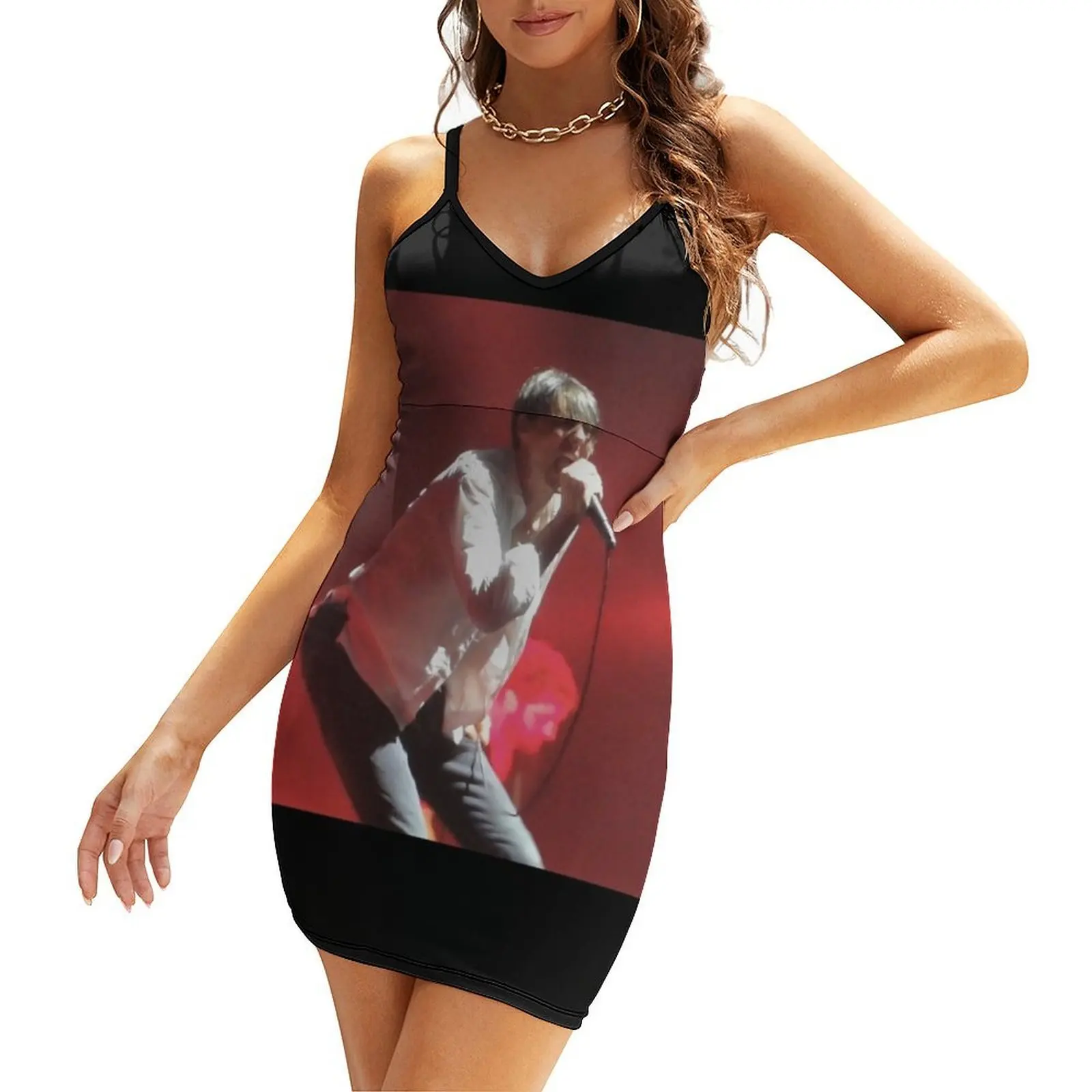 جلد الغزال، لايف في كارديف، ويلز، 2019 (20) فستان بكتافة فستان وصيفة العروس ملابس الصيف النسائية للنساء 2025 فستان ضمادة #1