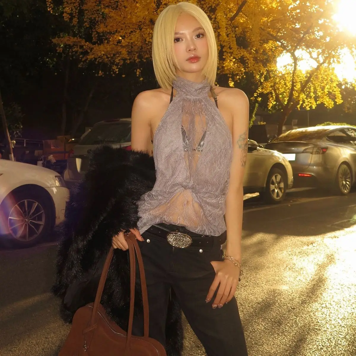 Yedinas Ausgeschnittene Sexy Spitzen-Tanktops für Damen Ärmellos Koreanischer Stil Viele Bewertungen Sommerliche Neckholder-Tops 2000er Jahre Kleidung Y2k Tanktops – Detail 2