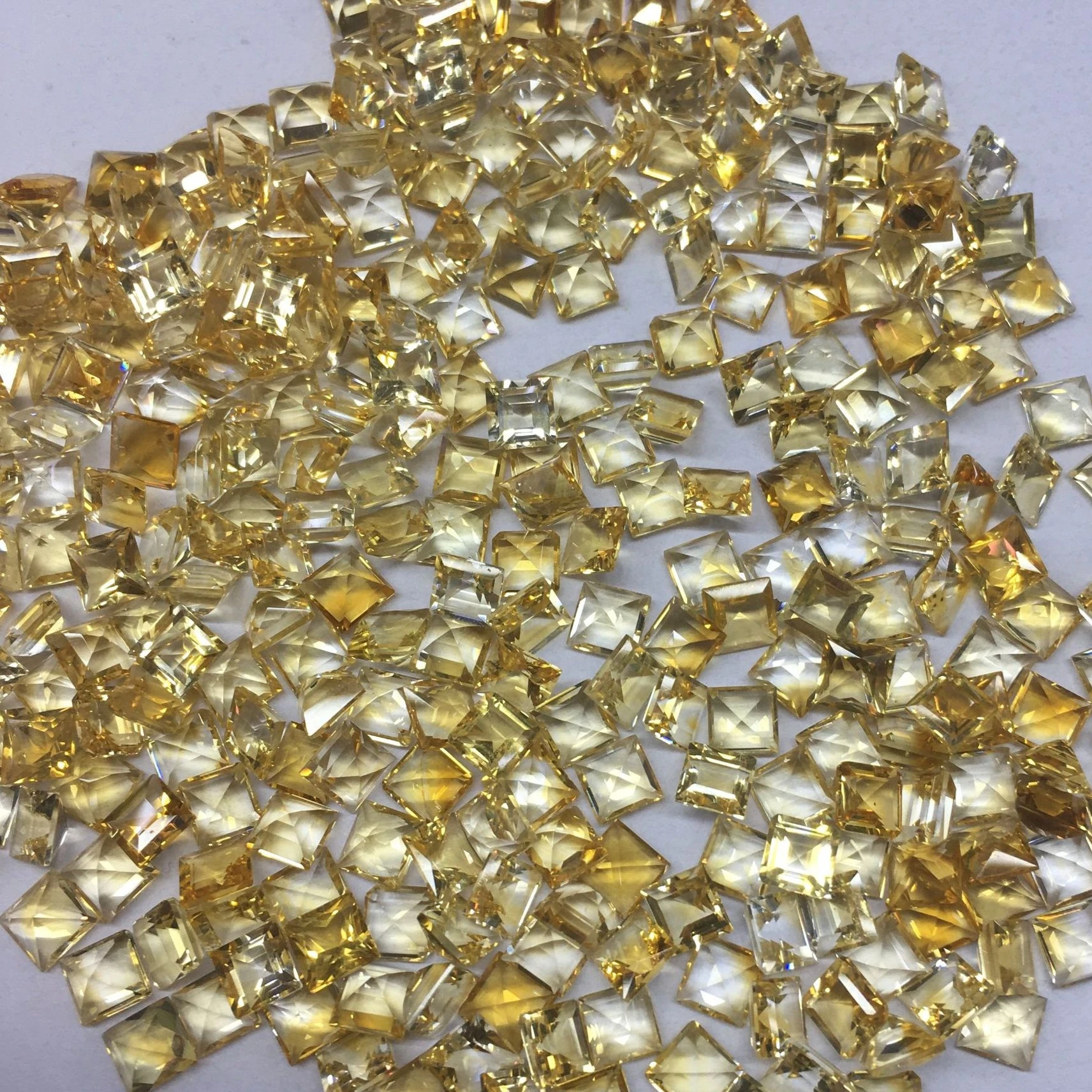 

10pcs 5x5mm Square Natural Citrine Stone