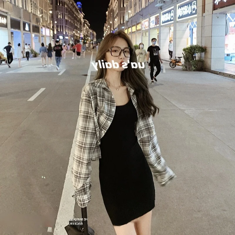 

Shantui Women's Summer Shirt Wrap Thin Sun Protection Outerwear Collar Long Sleeve Short Length Straight Cut Button Detail