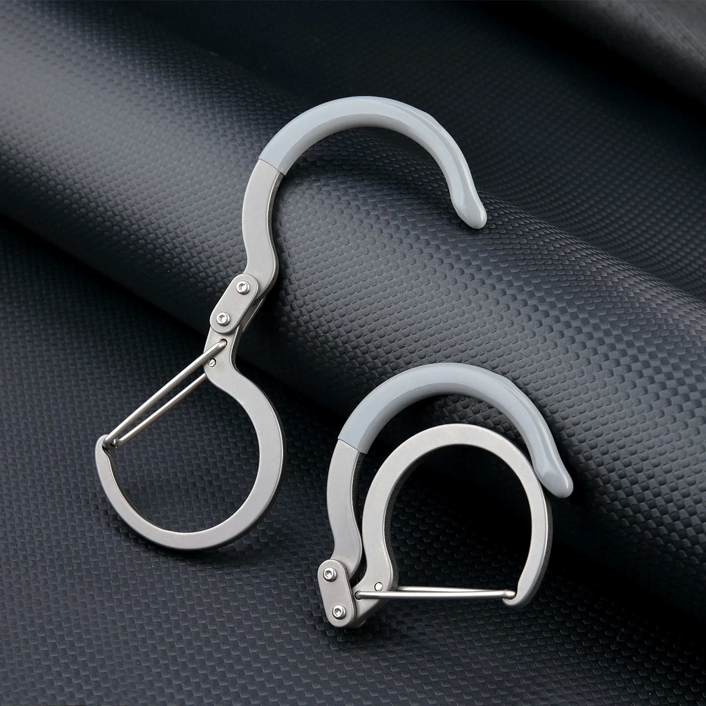 Mini Foldable Titanium Alloy S-Type Bag Hook 20KG Non-Slip Portable Purse Hanger for Office And Cafe