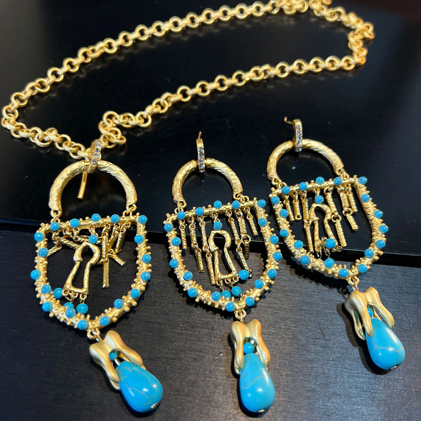Exquisite Fashionable Blue Turquoise Fringed Earrings Necklace Women Jewelry Baroque Style Brand Show Banquet Accessories