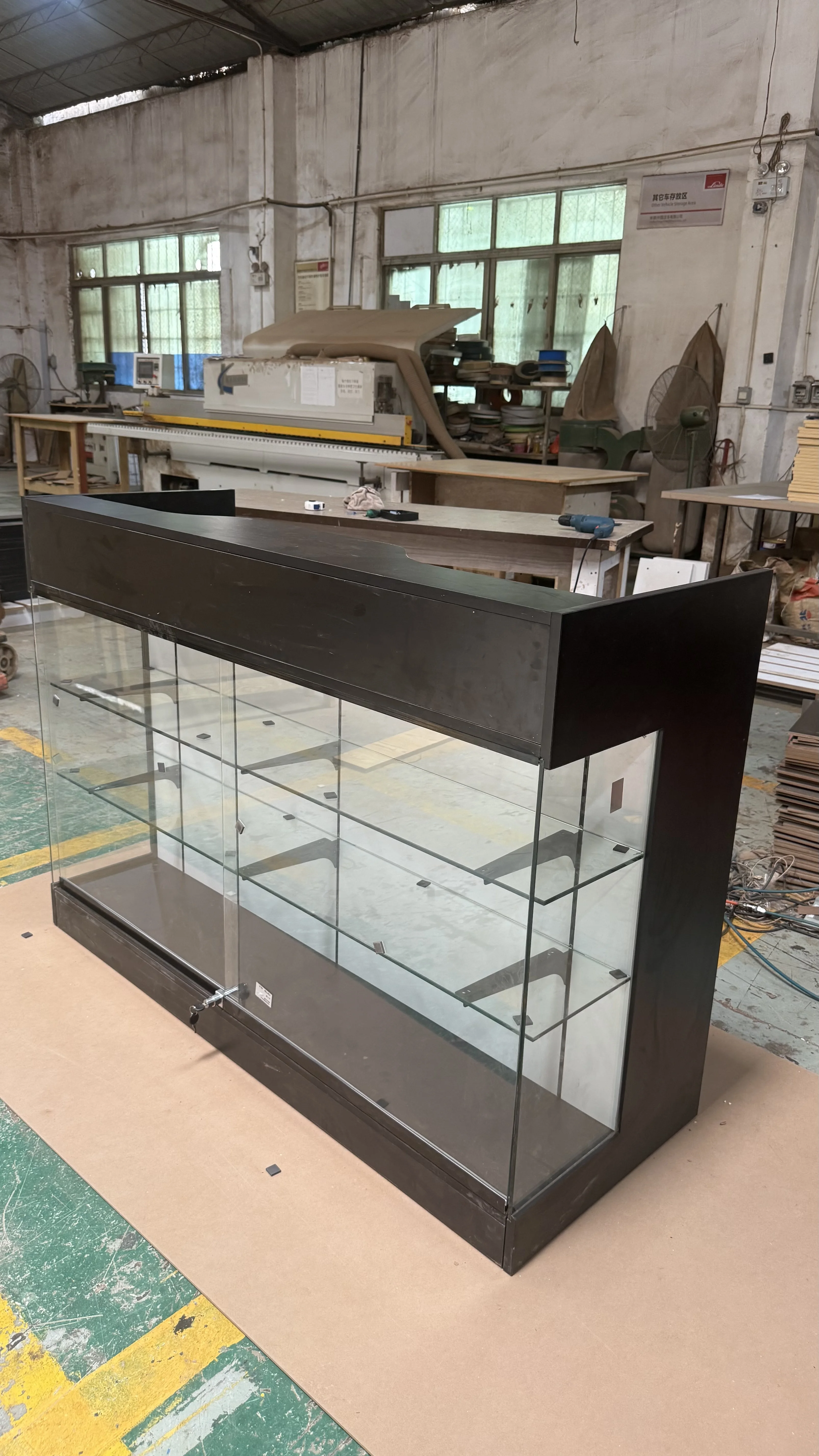 Custom.Guangzhou Factory Nuovo stile Cassiere in legno e vetro con cassetti e luci