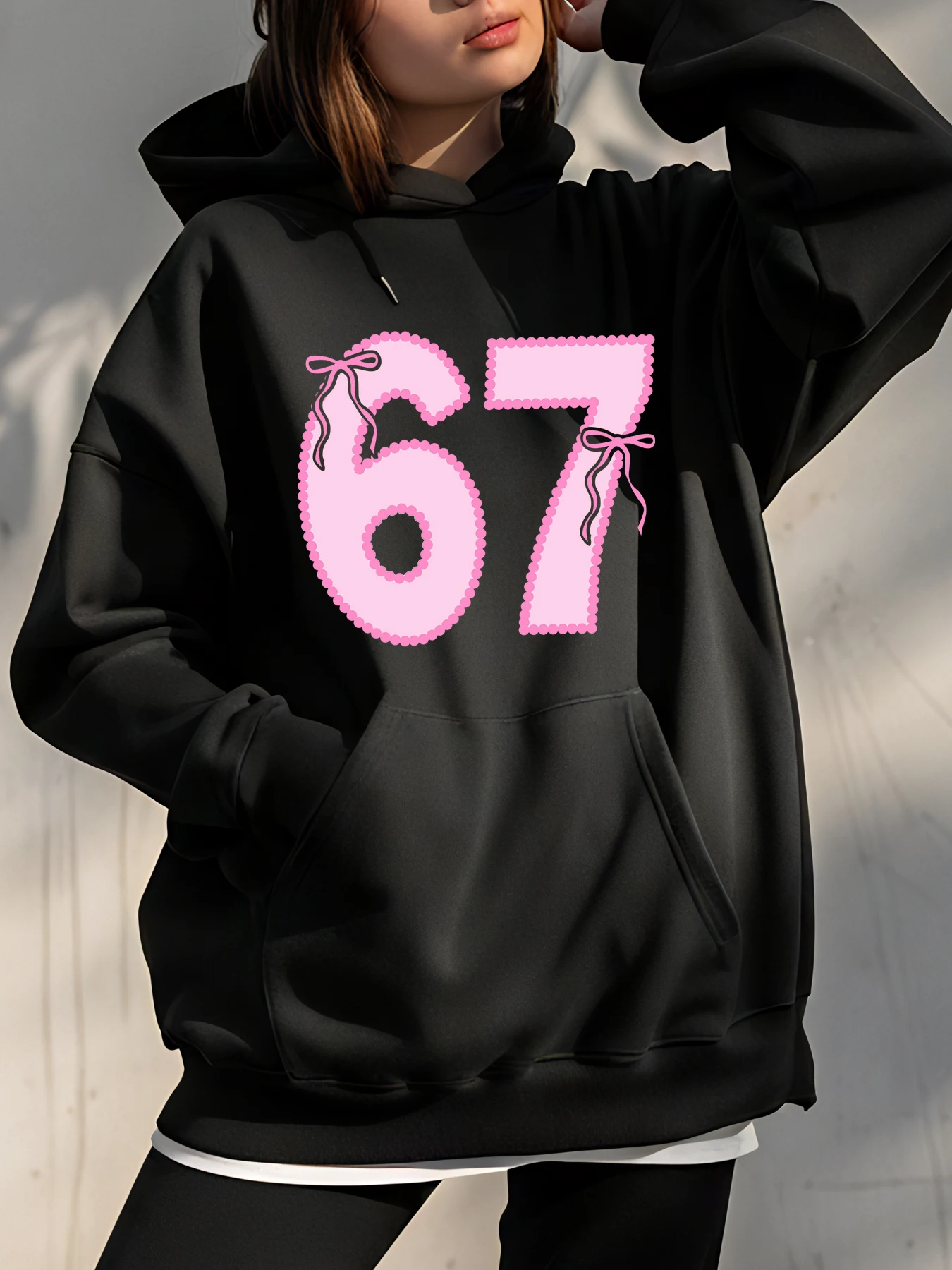 

Толстовка Pink Number Sixty Seven с бантиком и городским уличным видом