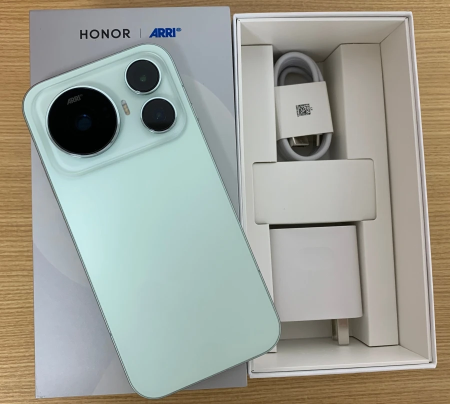 Honor Magic 9 China Snapdragon 8 Elite Gen 5 8000mAh Battery 80W Charger 6.37'' OLED Screen 200MP Main Camera Google Play Store