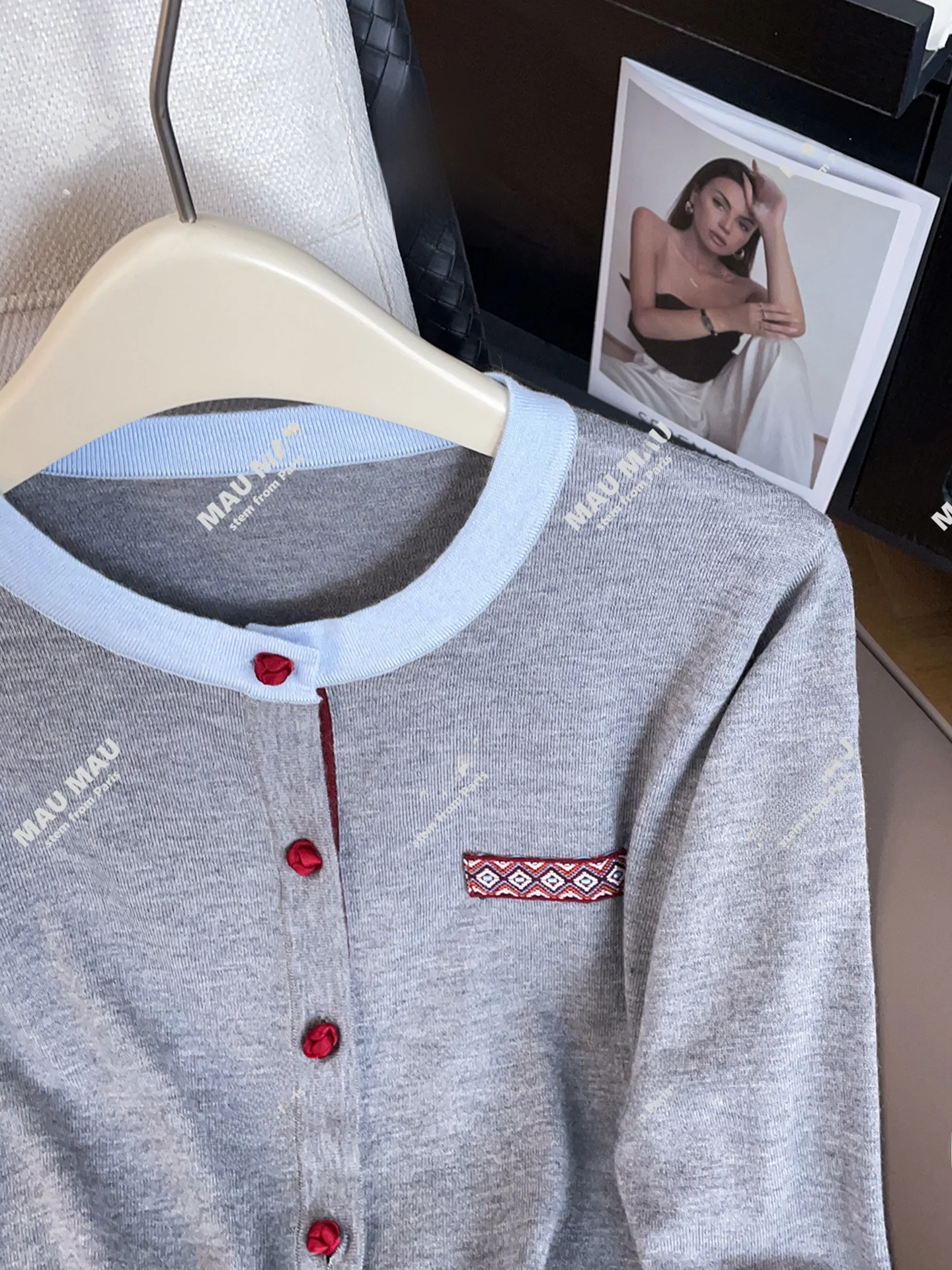 

Высококачественный женский вязаный кардиган, повседневный, универсальный, с надписью в стиле пэчворк, осень-зима, модный, для поездок на работу, средней длины, длинный...