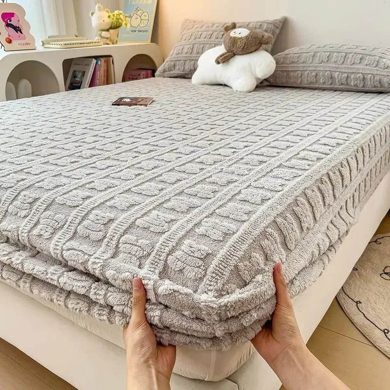 New Velvet Jacquard Fitted Sheet Luxury Bedding Ultra Soft Warm Mattress Cover Thick Bed Cover Autumn Winter Mattress Protector