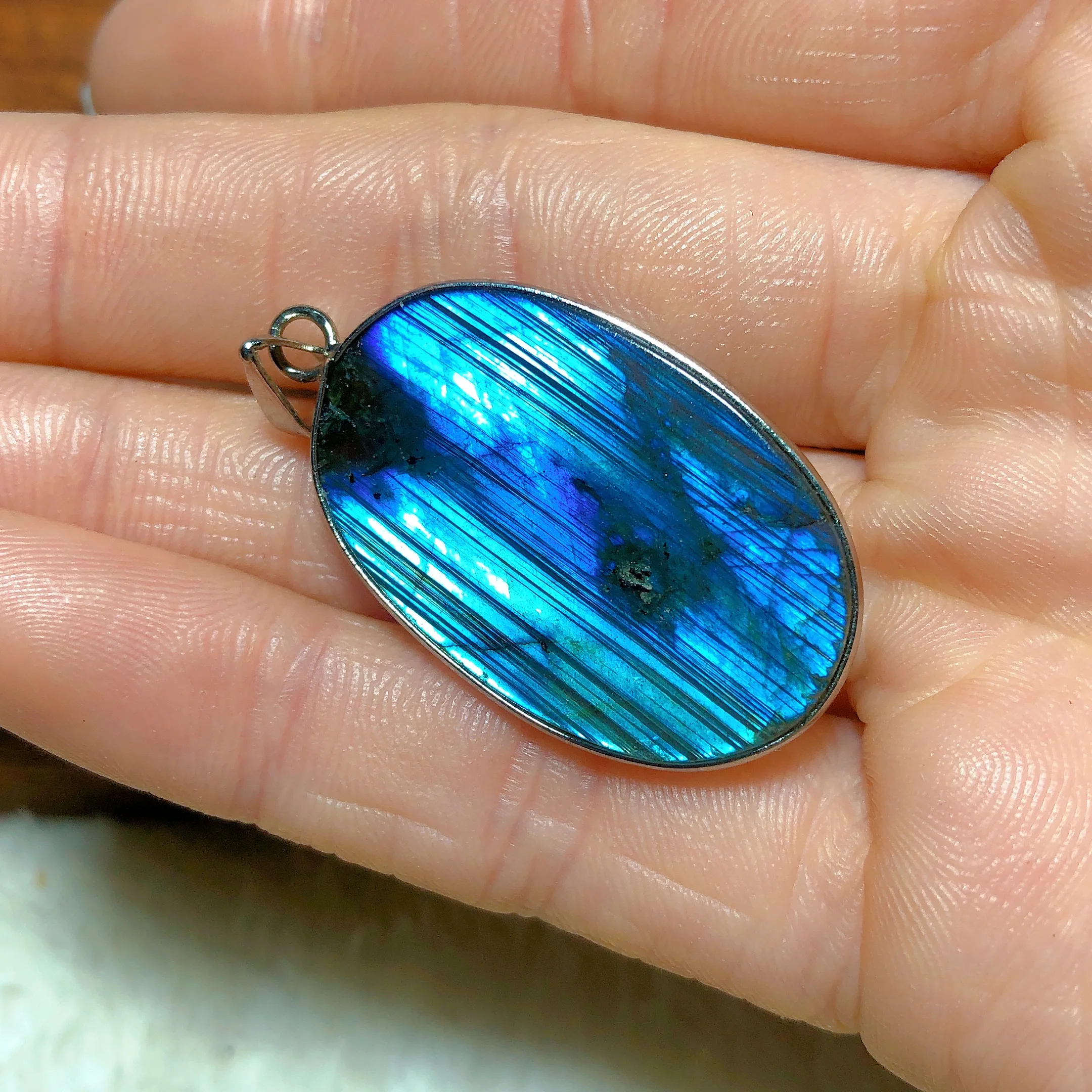 Natural Crystals Labradorite Pendant Blue Flashy Reiki Home Decorations Colorful Mineral Energy Gift