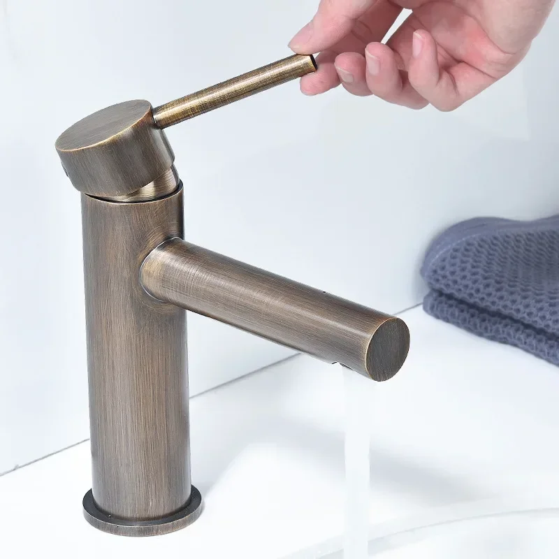 Keran wastafel air panas dan dingin berbahan tembaga penuh, warna emas hitam, desain sederhana untuk kamar mandi, MT1031