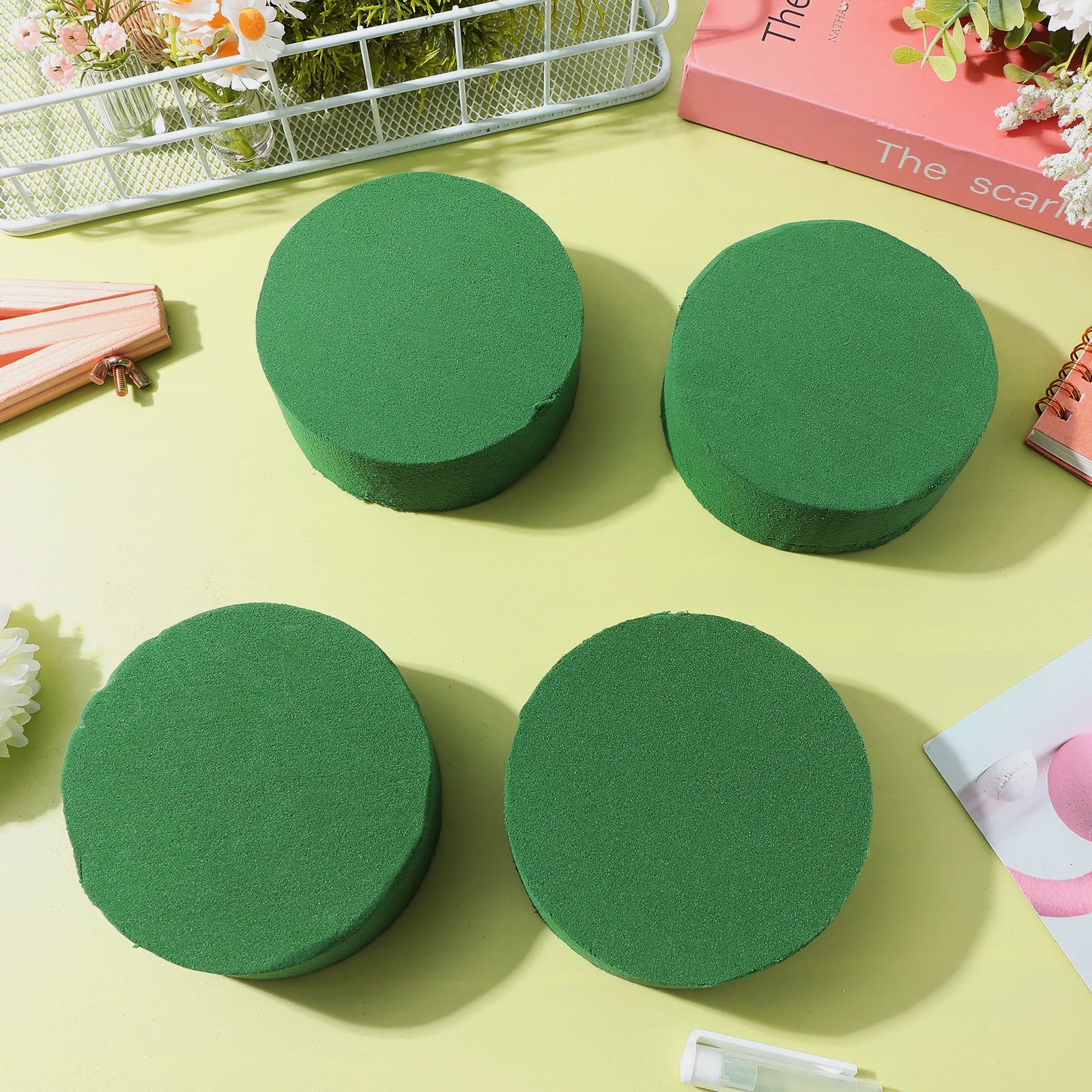 

4 pcs Dried Flower Mud Round Floral Foam Blocks Water Absorbent For Artificial Flower Arrangements Wedding Party Decor Pot