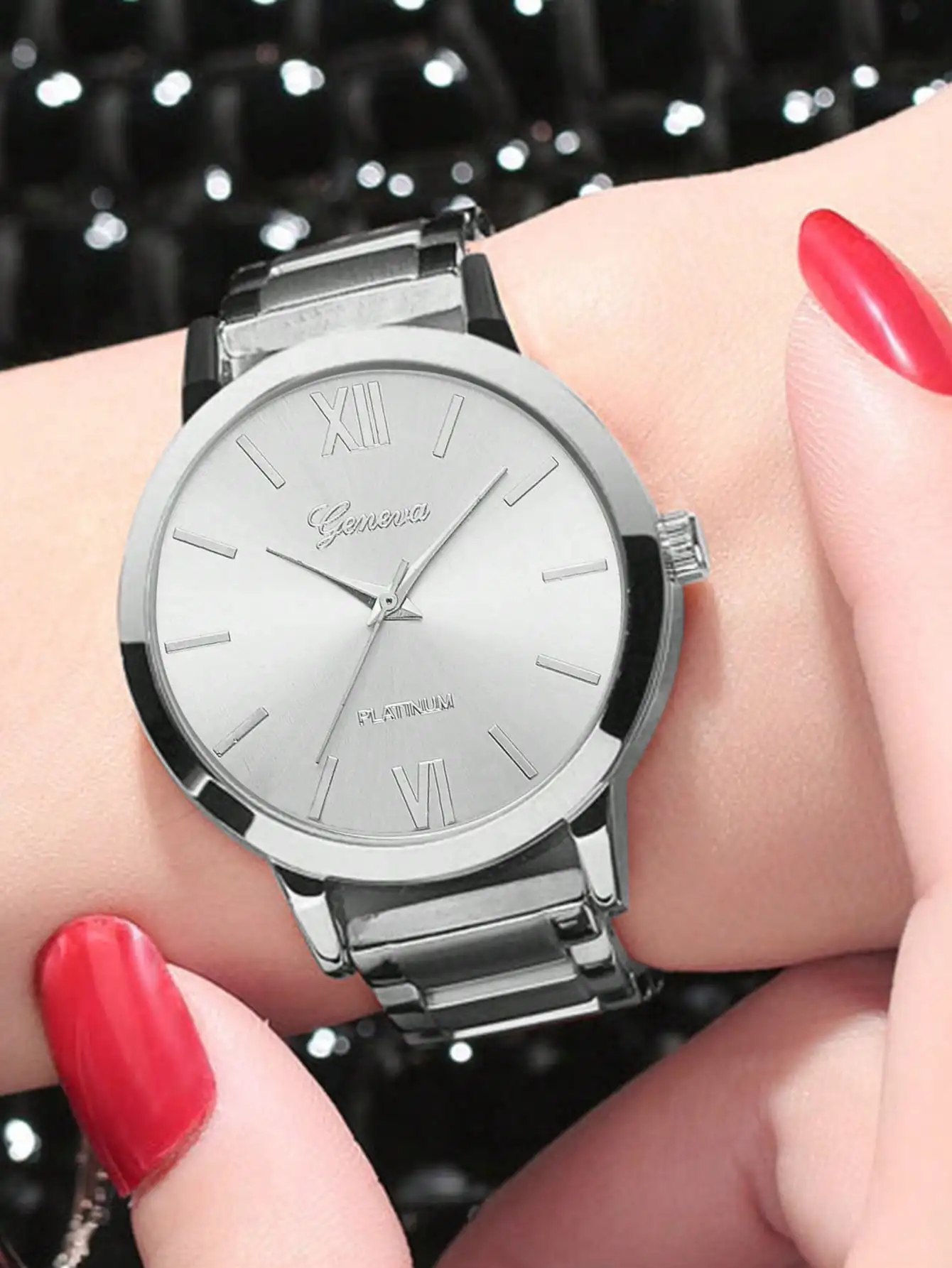 Men's Classic Roman Digital Quartz Watch Men's Premium Steel Strip Watch Versatile Business Watch
