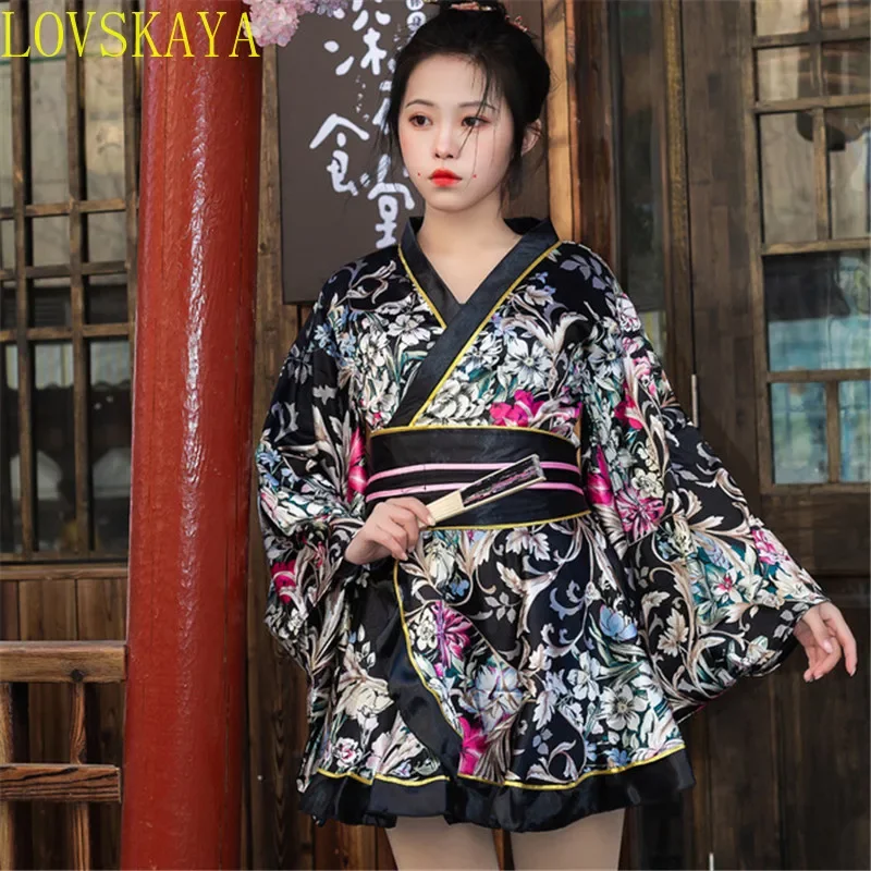 

Women's Japanese Kimono Halloween Anime Role-playing Costumes Women's Geisha Japanese Satin Kimono Maid Uniform