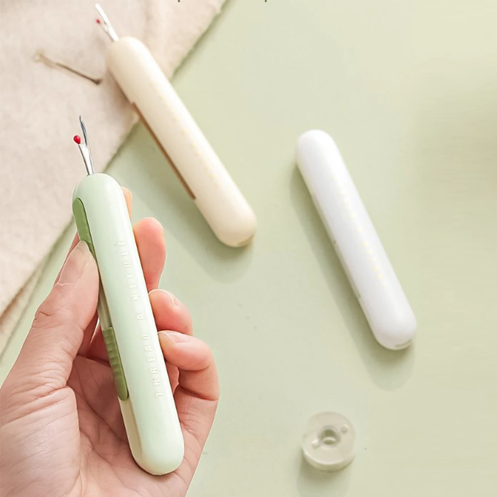 

Seam Ripper Needle Threader Seam Ripper 2 in 1 Threading and Seam Remover Multifunctional Compact for Sewing Clothes