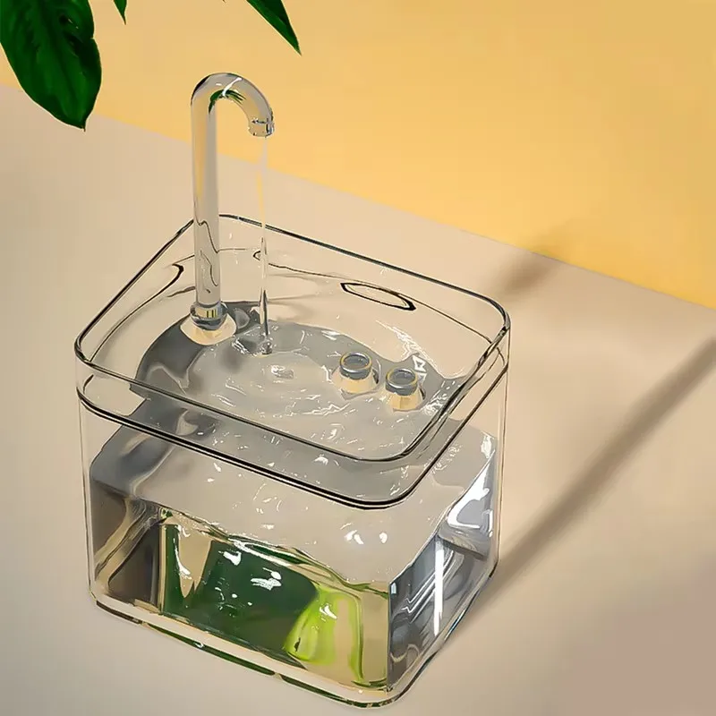 USB-Powered Cat Drinking Fountain with Quiet Filtered Water Flow and Clear Reservoir