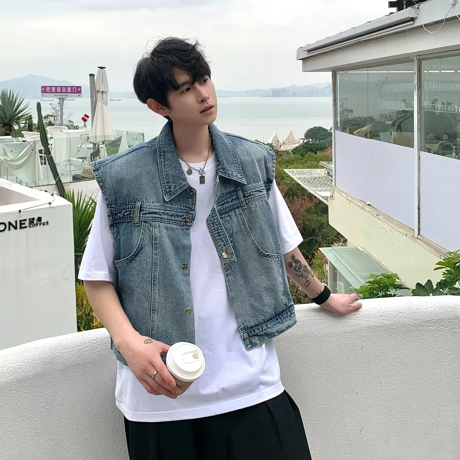 

Летний потертый джинсовый жилет, новые американские уличные повседневные свободные пальто без рукавов, трендовые универсальные черные красивые топы с лацканами