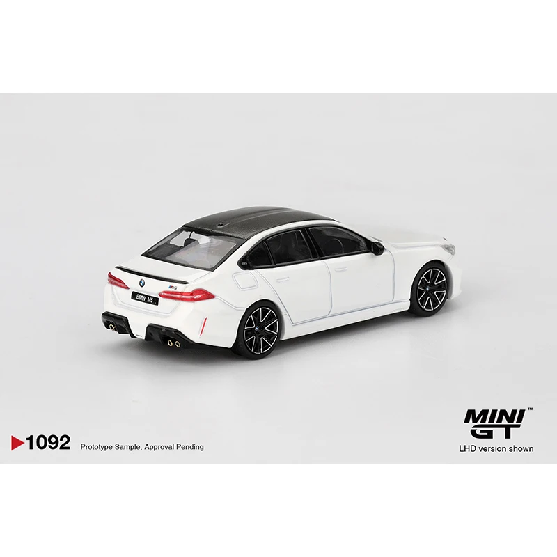 PreSale MINIGT 1092 1:64 BMW M5 جبال الألب الأبيض دييكاست نموذج سيارة مجموعة اللعب