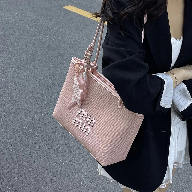 

Versatile Crossbody Female Bag Exquisite Design Casual Travel Stylish Maillard Style Adjustable New Model 2025 Gorgeous