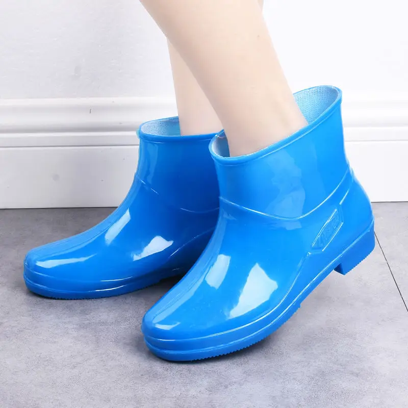 Rain Boots Women\'s Spring Shoes Low Heels Soft Rubber Boots For Women Polka Dot Water Shoes Rubber Overshoes with Fur All Season