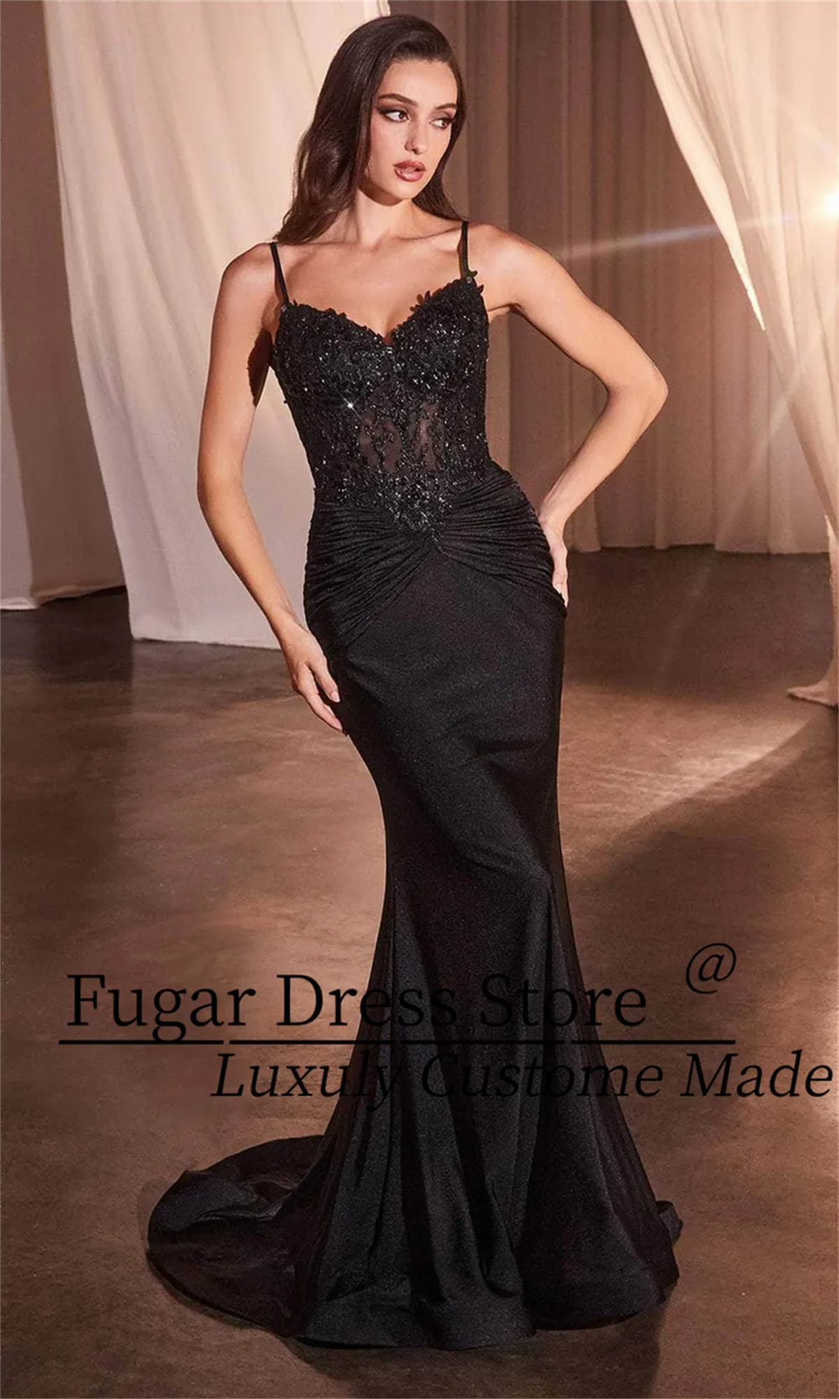 TIANTIAN Personalizzato Sexy Senza Maniche In Rilievo Applique di Pizzo Increspato V-Back Sweep Train Serata Formale Abito da ballo Abiti da sera