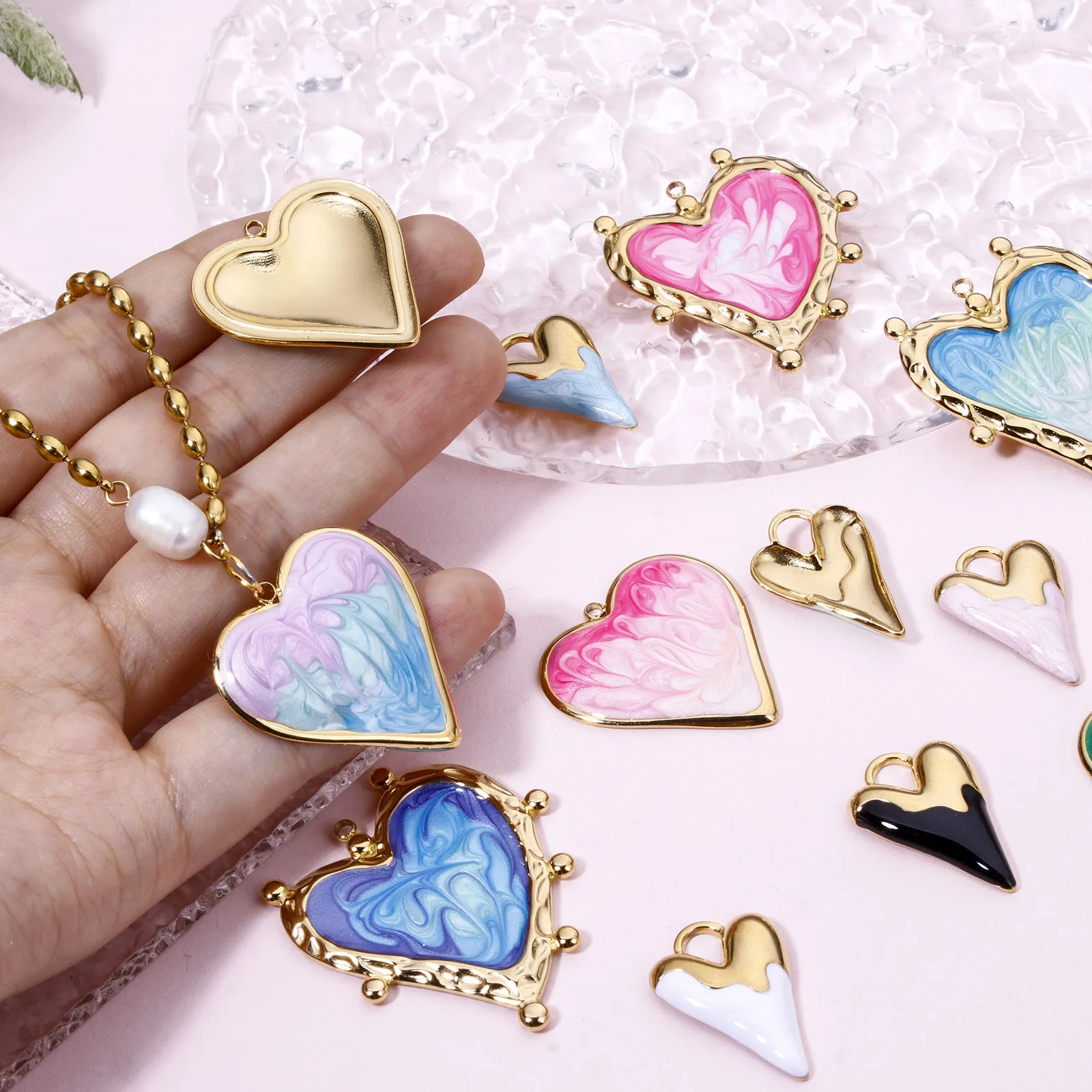 DoreenBeads 304 Stainless Steel Valentine\'s Day Pendants Gold Color Heart Enamel Charms For DIY Necklace Jewelry Making, 1 Piece