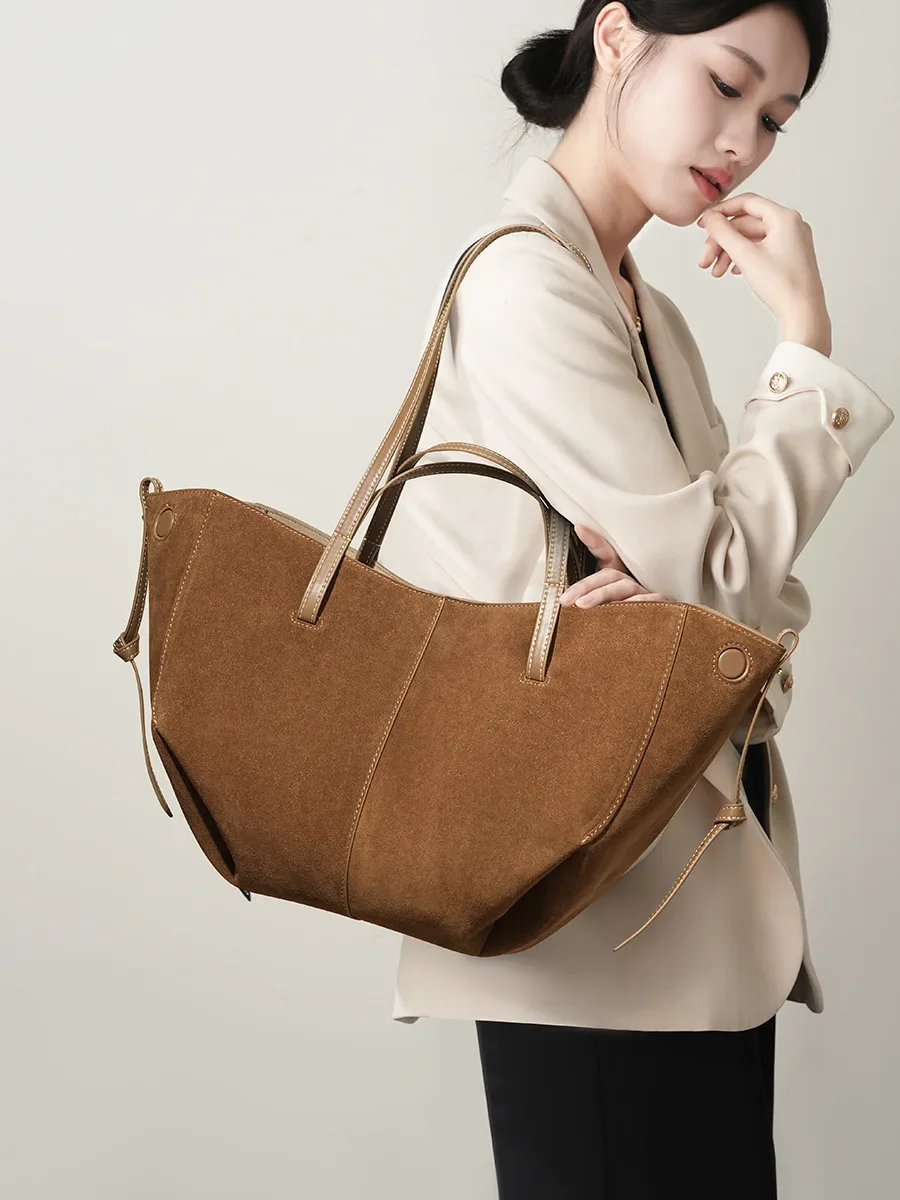 

Autumn and Winter Deer Skin Shoulder Bag, Underarm Leather, Commuting High End, Large Capacity Women's Tote Bag