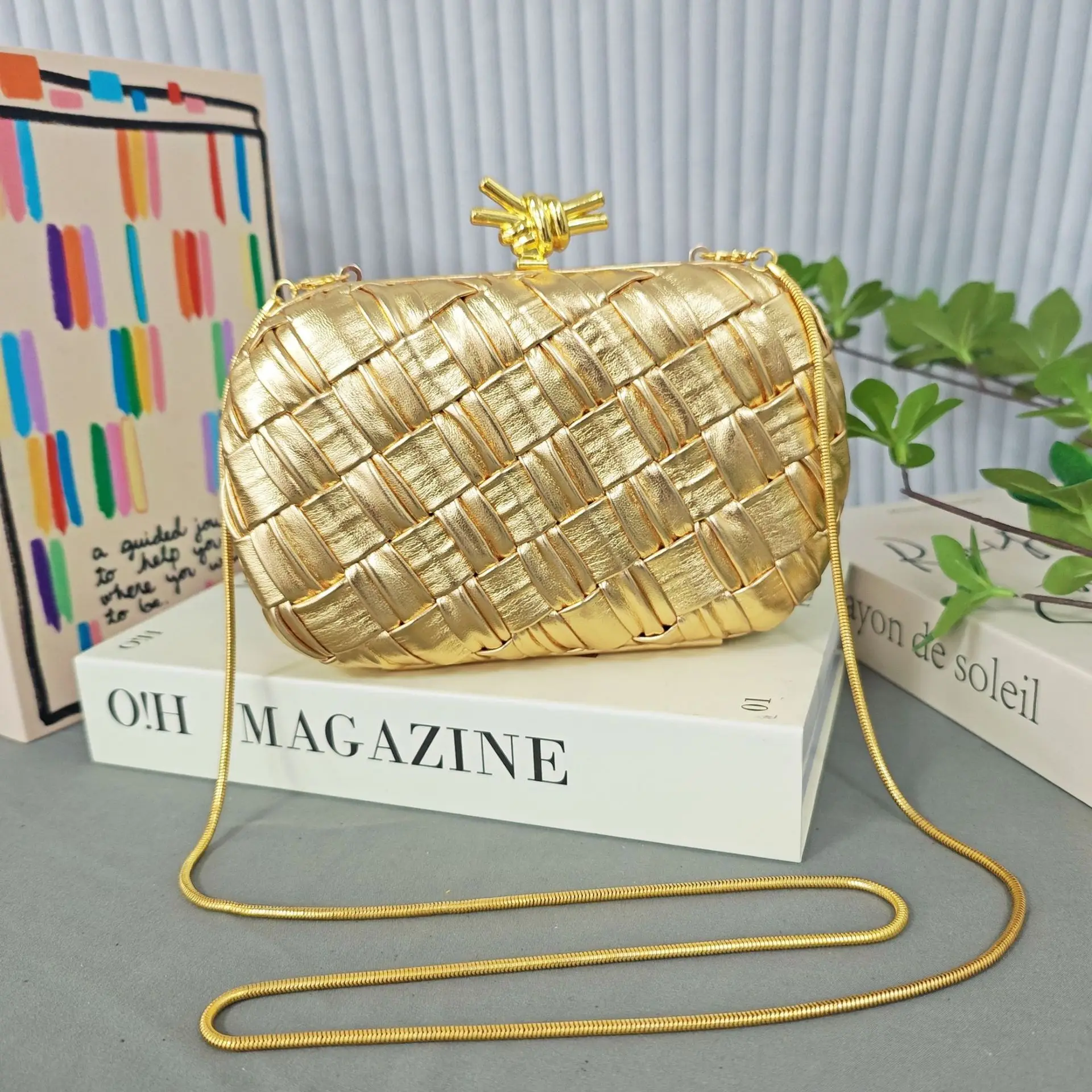 

Trendy Vintage Crossbody Handbag Luxury Tote Bag for Fashion Women with Paris Designer Letter Logo