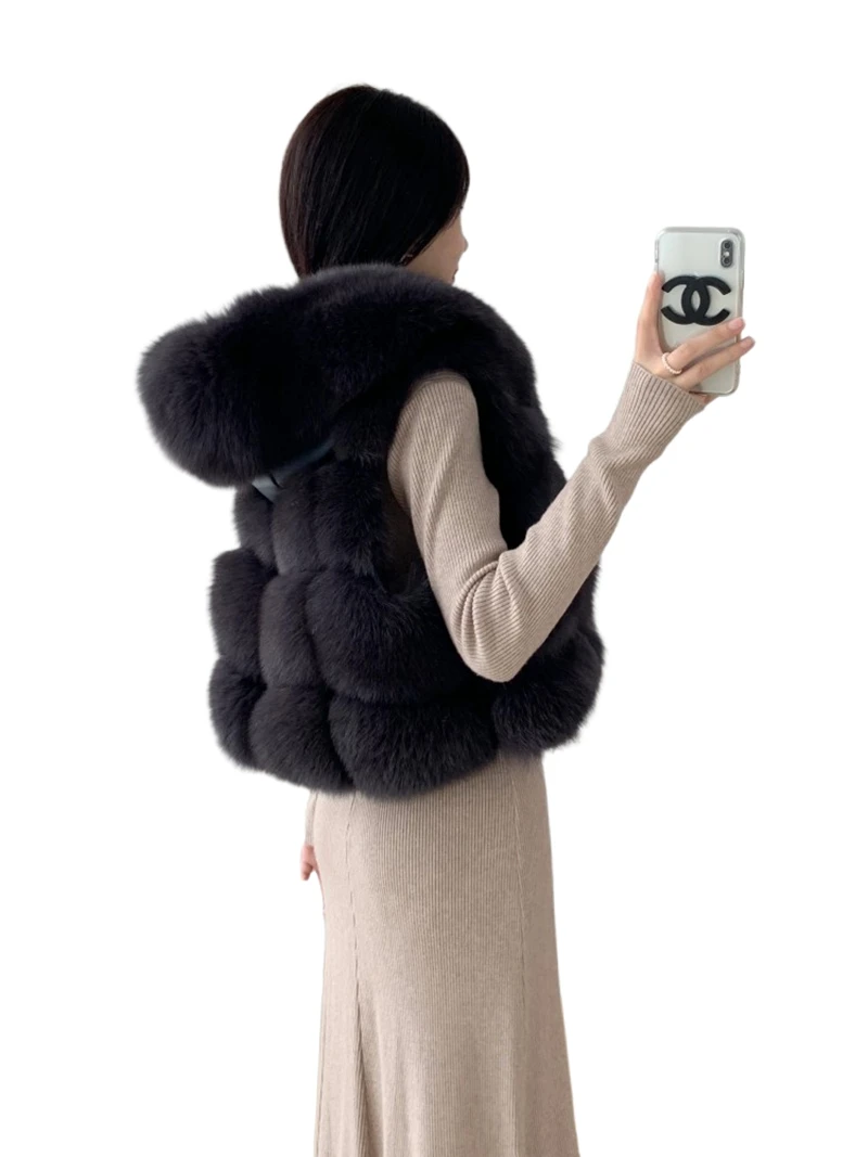 

Madam doesn't Like lychee peel. New small bread, whole skin, fox fur, fur vest, hooded short vest for 2025 autumn and winter