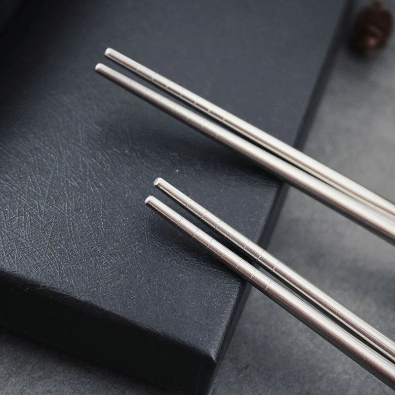 Chinese Chopsticks Stainless Steel Non-slip Anti-scald Chopsticks Korean Japanese Food Metal Sushi Sticks Kitchen Tableware
