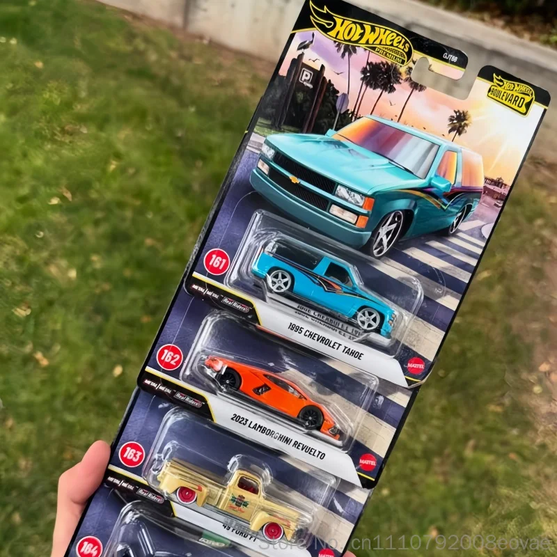 Original New Hot Wheels Boulevard 33 Diecast Car Set Bmw M3 Datsun 240z Classic Retro Sports Car Ornament Collectible Toy Gift