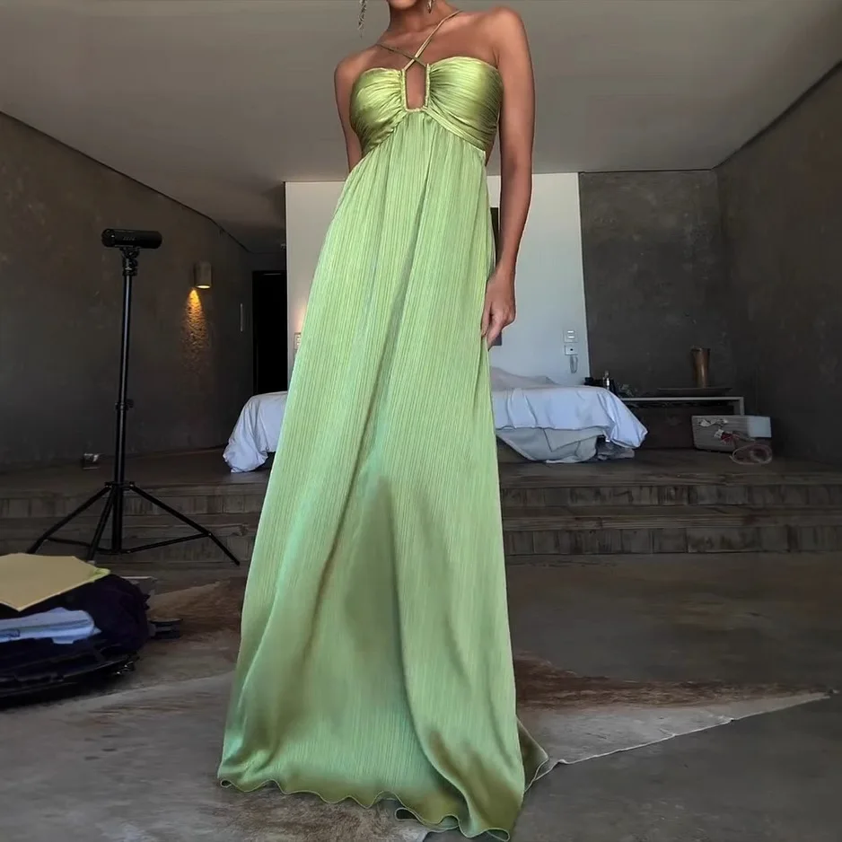 2025Chic couleur unie dos nu Robe de soirée été évider plissé Satin Robe longue Sexy licou taille haute vacances femmes Robe