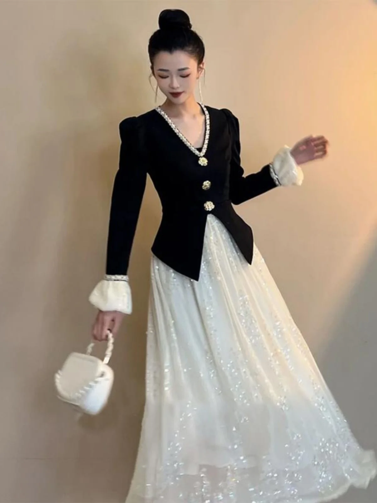 

Модная длинная юбка с завышенной талией и застежкой на пуговицы, Dr. Ele Personali, высококачественное полиэфирное волокно, длинный рукав, V-образный вырез...