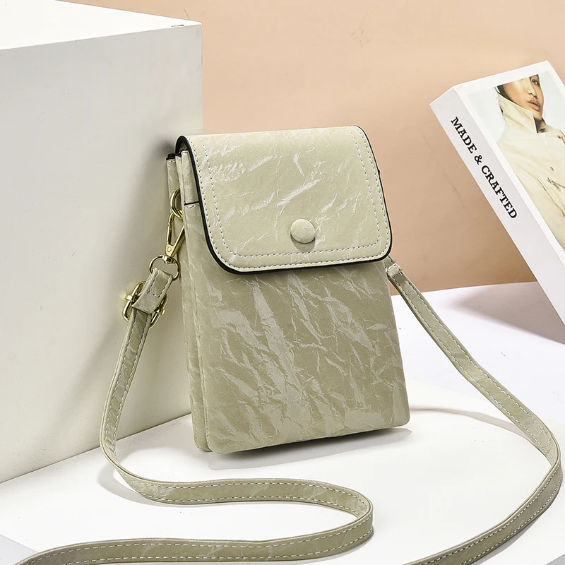 Small and Versatile Multi-Layer Mini Lightweight Walking Phone Packaging Change Crossbody Bag for Women