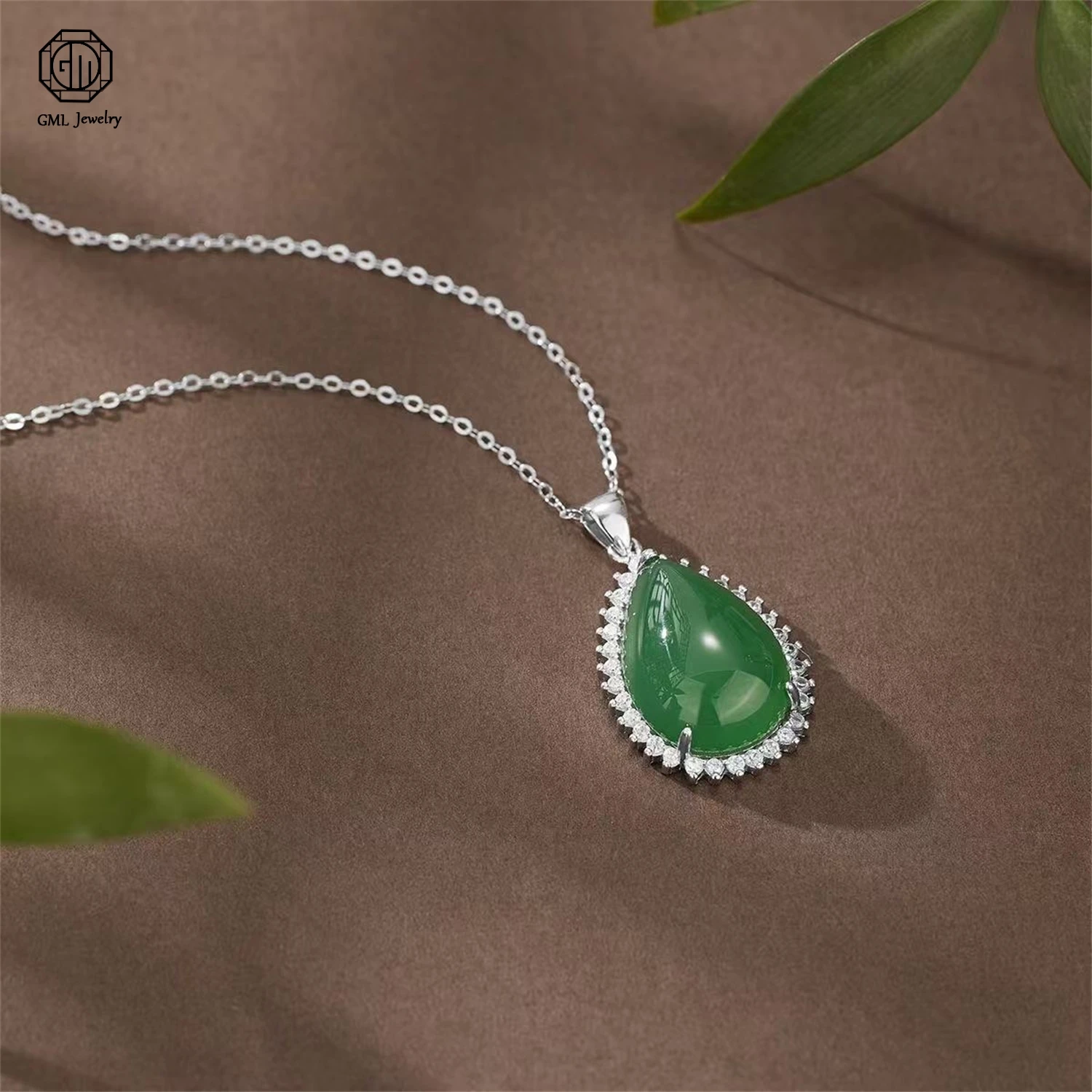 Collana con Pendente a Goccia  - Luxury Gifts Jewelry & Watches Namfleg Mostar recensione e prezzo