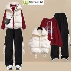 Autunno e inverno nuovo set giacca di cotone gilet allentato coreano da donna + top casual in peluche + jeans che riducono l'età set di tre pezzi