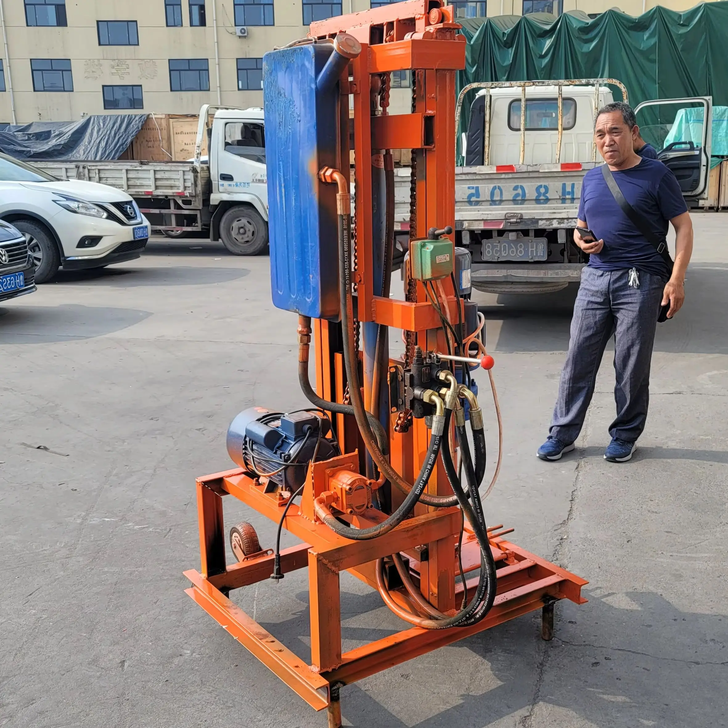 جهاز حفر دوار سهل التشغيل بعمق 100 متر مخصص - معدات آبار المياه التي تعمل بالطاقة الكهربائية للبيع #1
