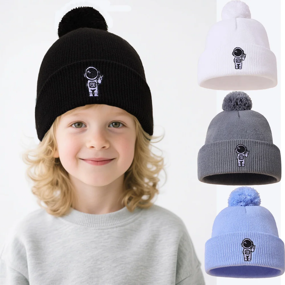 

1 PC / 2 PCS / 3 PCS / 5 PCS Children's Winter Knitted Hats with Astronaut Embroidery Patterns, suitable for outdoor activities,