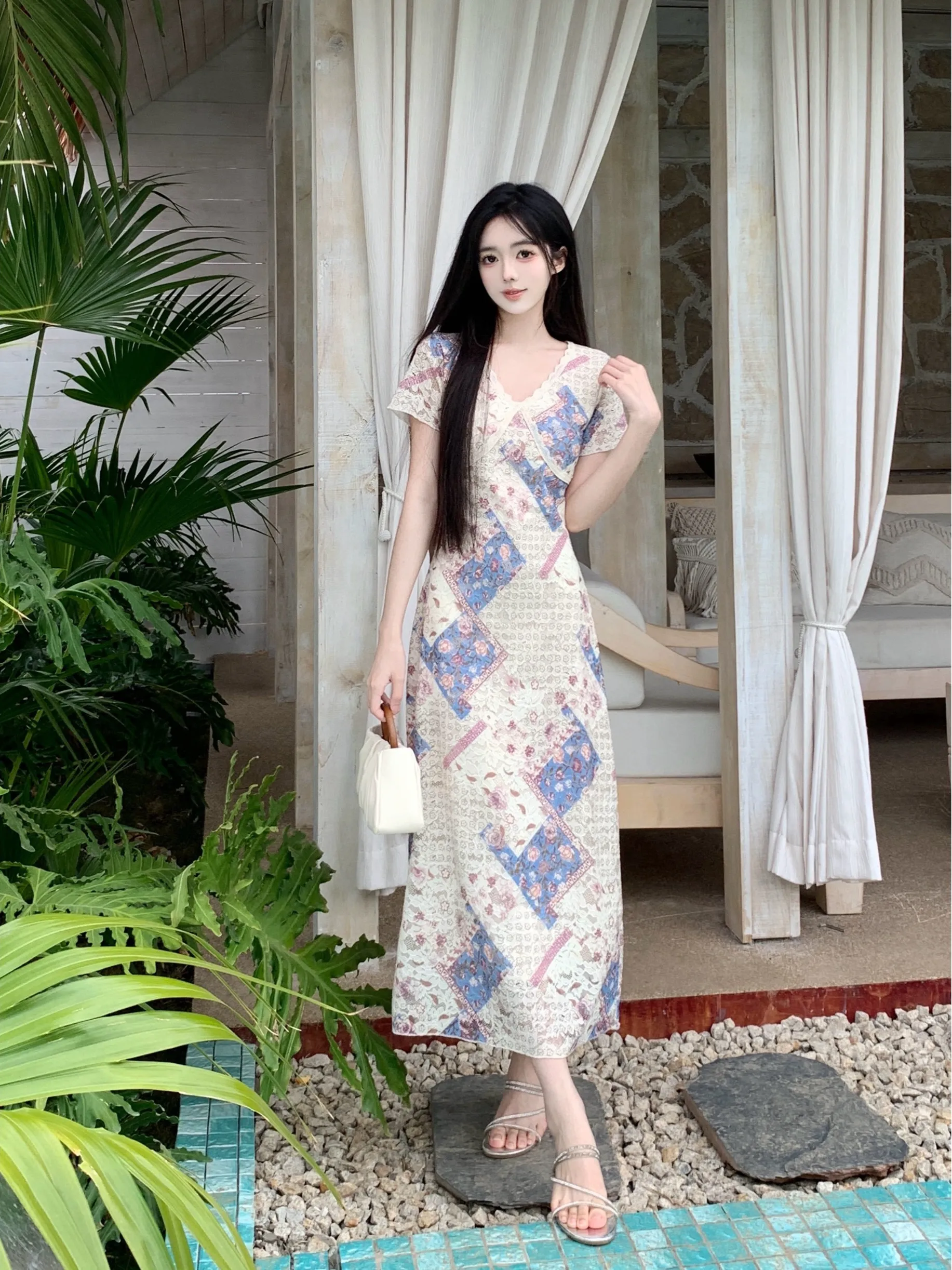 

Новая летняя женская облегающая платье-футляр больших размеров с V-образным вырезом, коротким рукавом, кружевным цветочным принтом, подчеркивающая талию, в корейском стиле, для повседневной носки