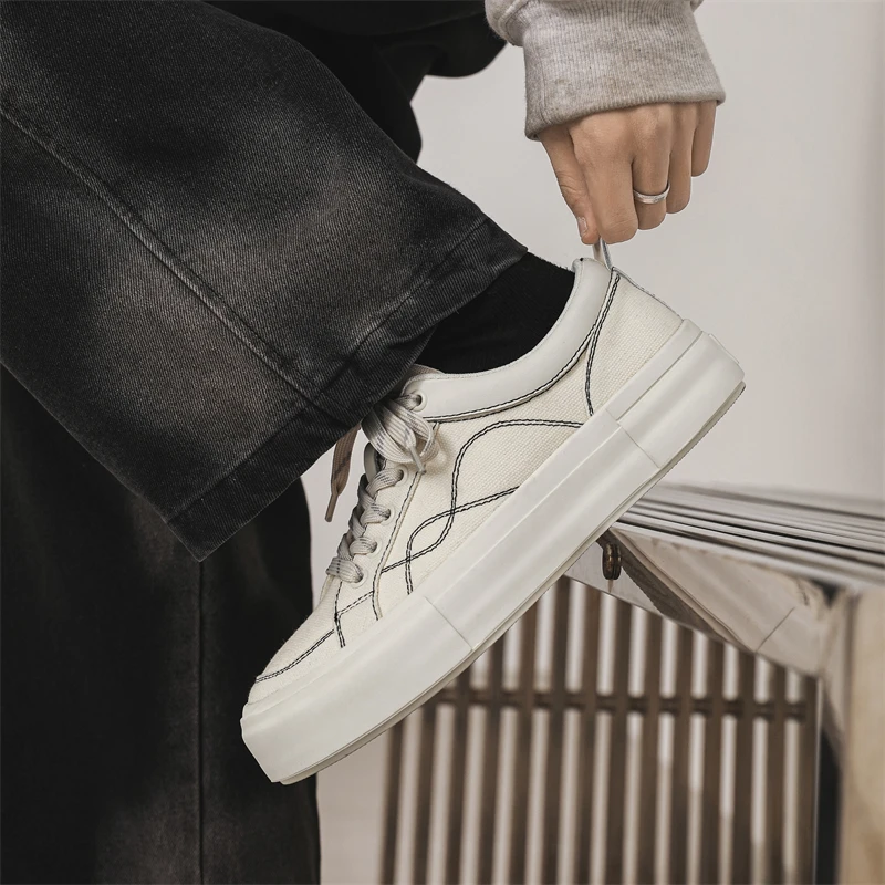 

Thick soled canvas shoes Trendy men's fashion designer styles Leisure Party Daily office Outdoor quality board shoes Hot New