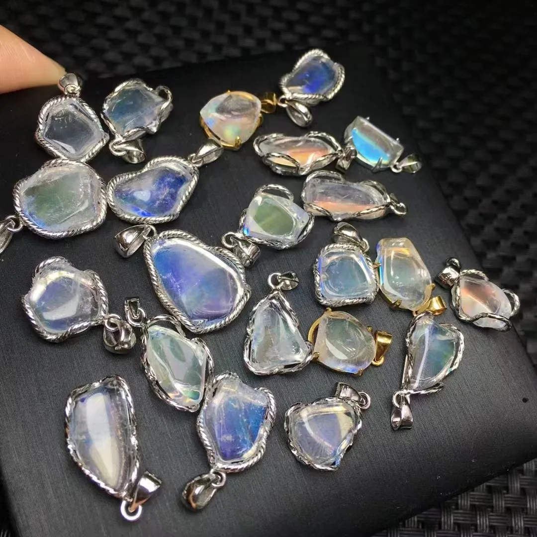 Unit One Piece 925 Silver With Natural Madagascar Rainbow Moonstone Crystal Free Form Pendant