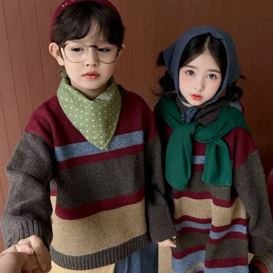 Sweter w paski dla chłopców i dziewcząt, dziecięcy, z okrągłym dekoltem, nowy, uniwersalny, luźny sweter z dzianiny, jesień-zima 2025