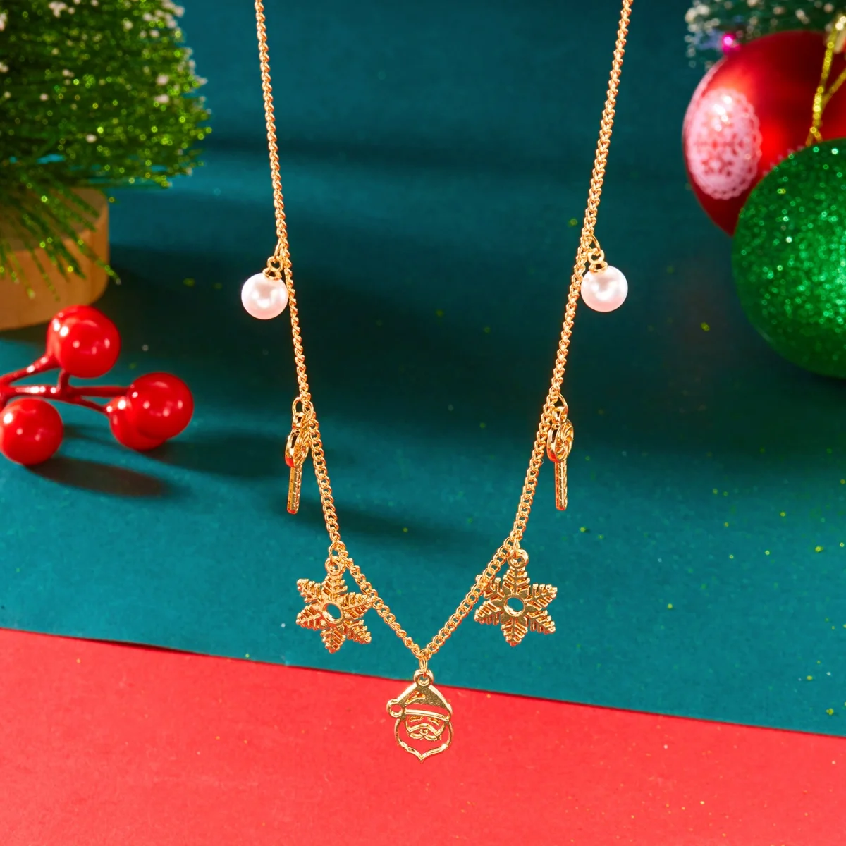 عيد الميلاد عطلة قلادة الجوف المعادن سانتا كلوز ندفة الثلج الحلوى الغزلان شجرة ثلج جرس العكاز جورب المختنق للنساء الرجال المجوهرات