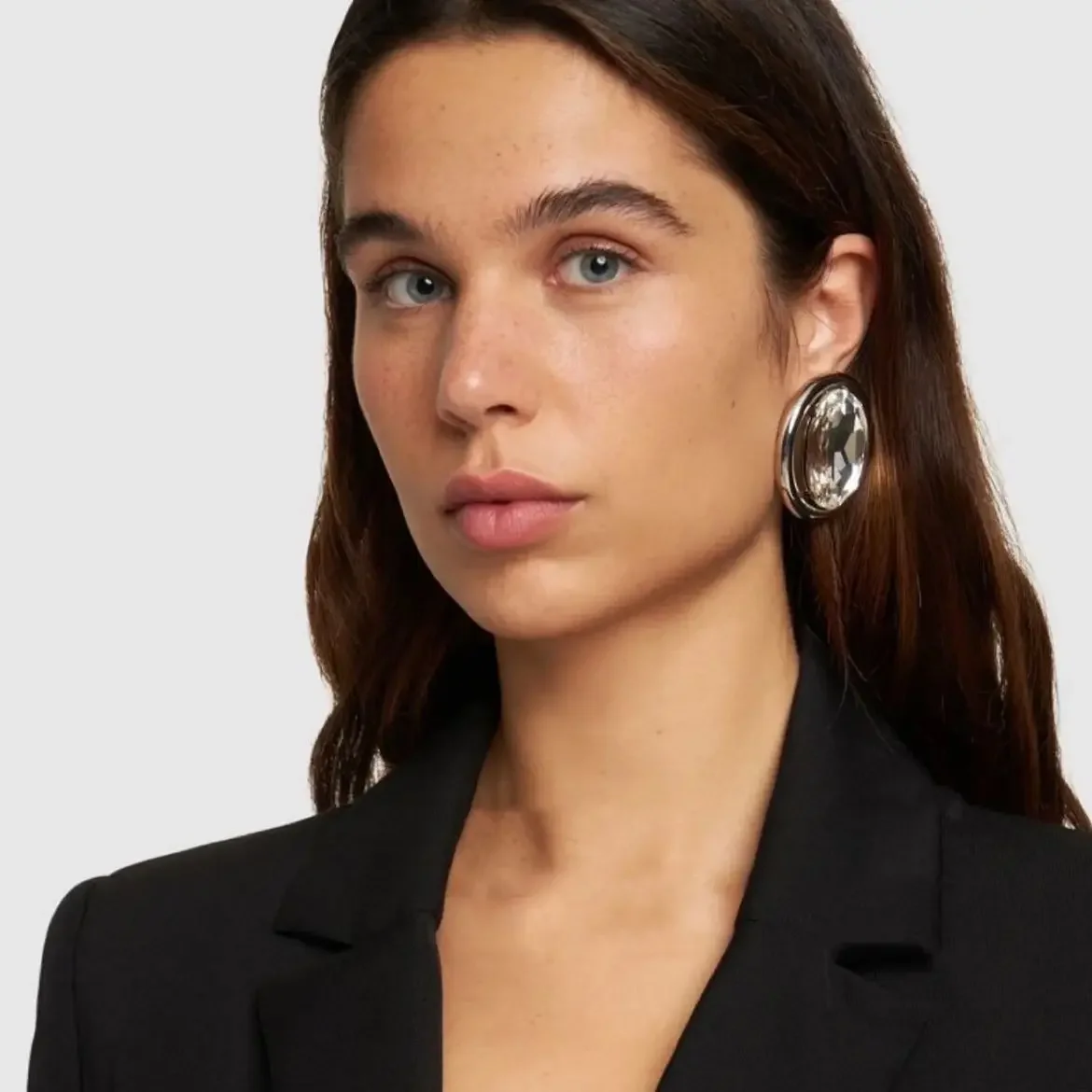 Pendientes redondos de cristal grandes de diseñador elegante de Europa América Clip de oreja para mujer joyería de encanto de alta calidad tendencia 2025