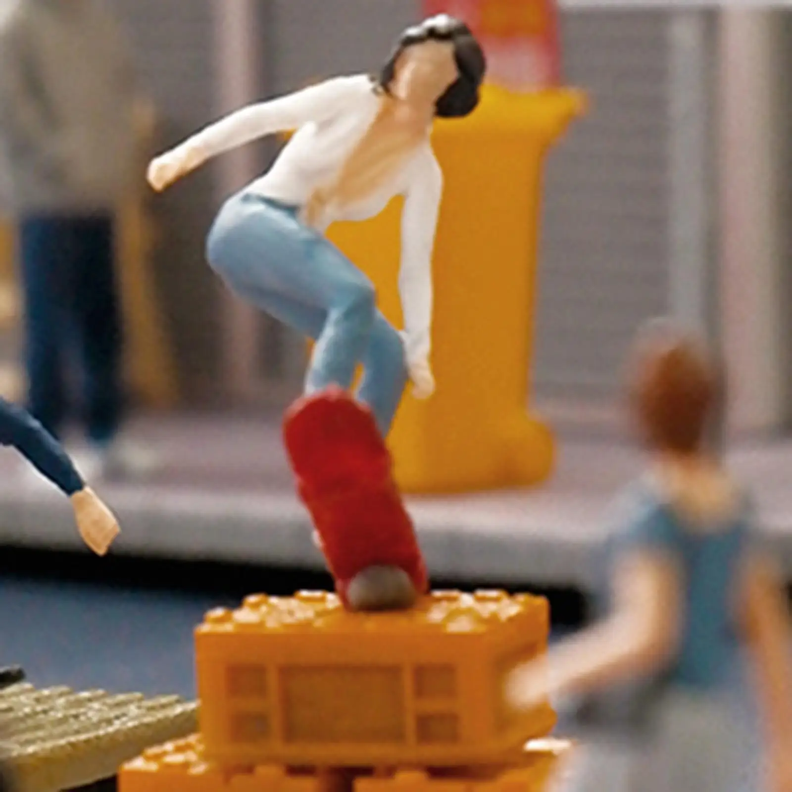 Miniature Figure Handpainted Mini Skateboard Girl for Collections Doll House