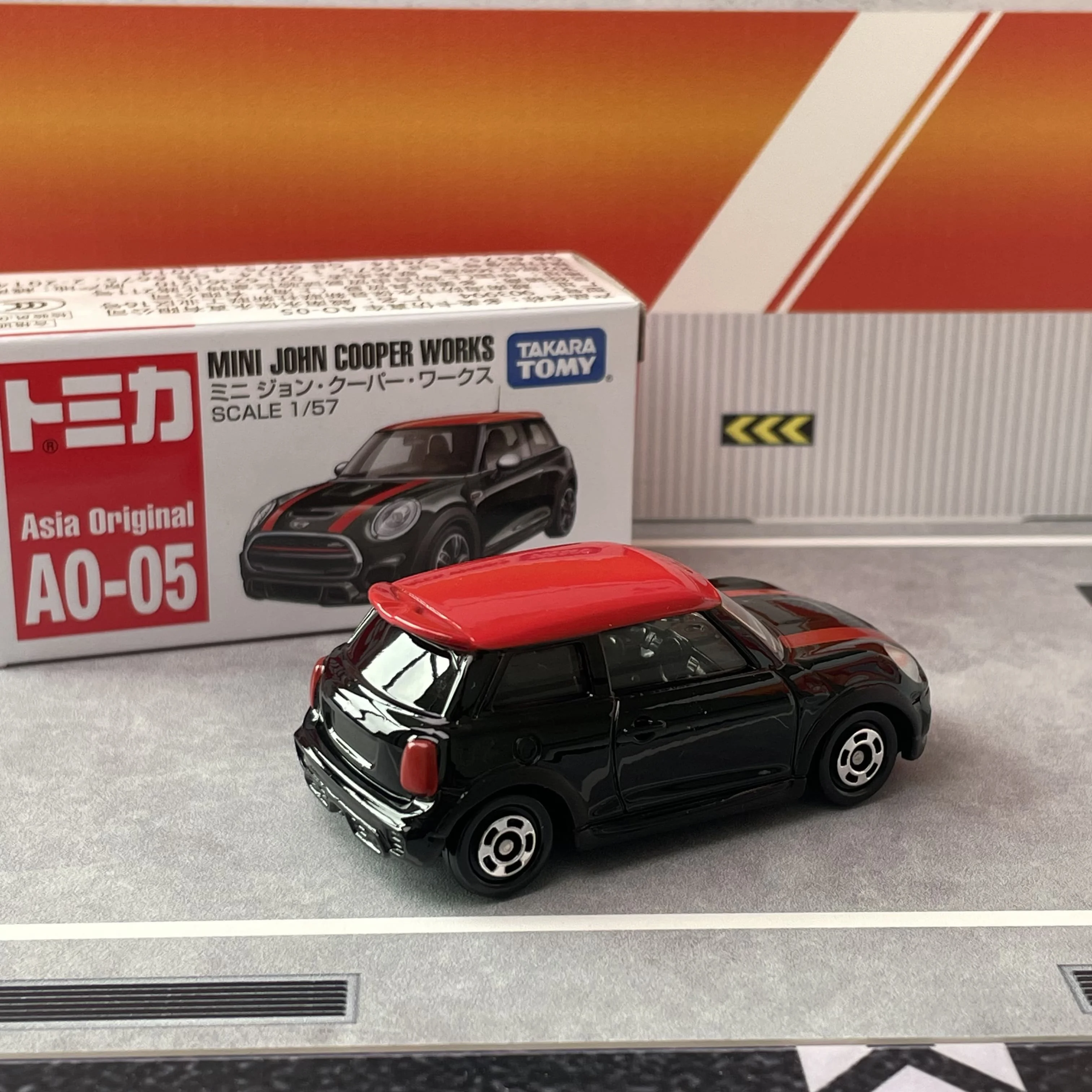 Takara Tomy Tomica A0-05 Mini John Cooper Works Casting Static Alloy Car Vehicle Diecast Metal Mode Collection Display Toy Gift