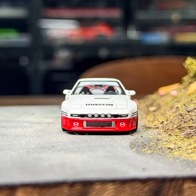 INNO 1/64 RX7 FC3S TMCS Singapore 2025 Event Edition Alloy Motor