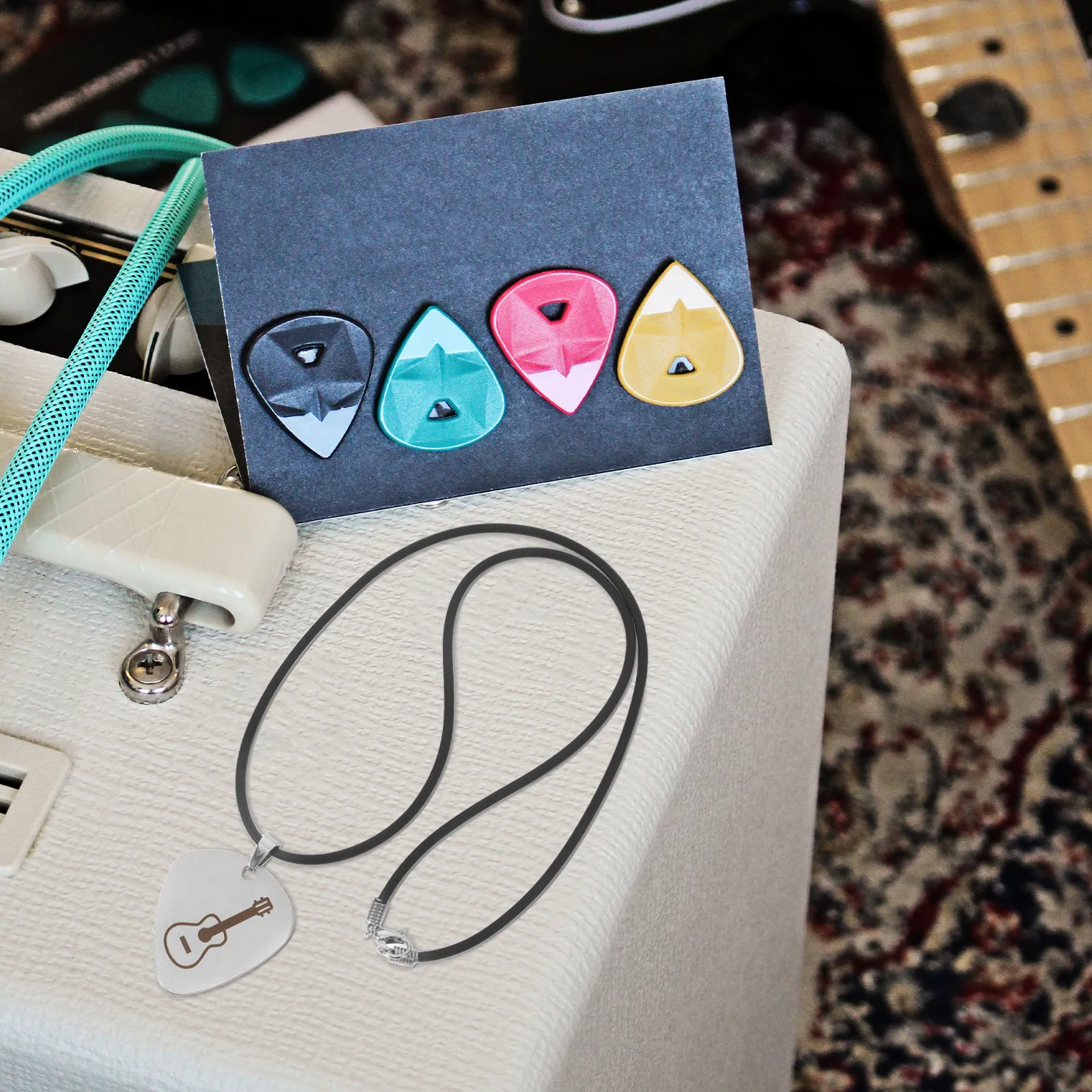 

Steel Guitar Pick Pendant Design Music Jewelry Unique Rustproof Guitar Pick Necklace for Men Women Musician Gift