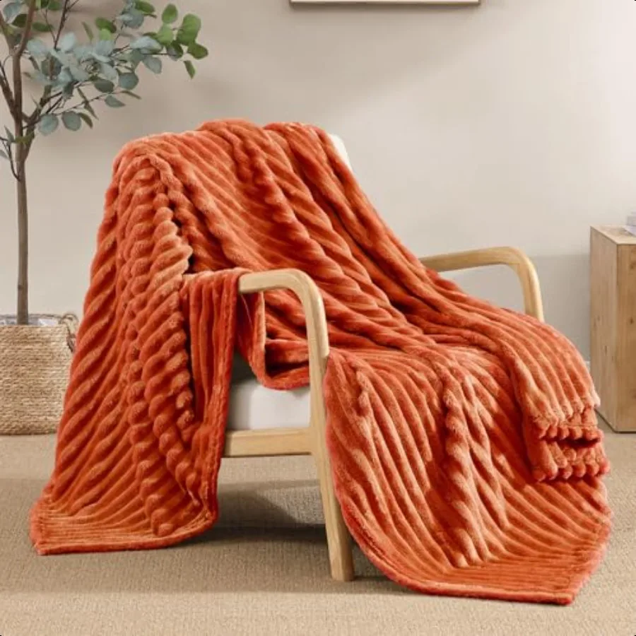 

Throw Blanket 280GSM Extra Soft Lightweight Blanket with Stripe Plush Fuzzy Cozy Blankets and Throws for Couch Bed Lightweight