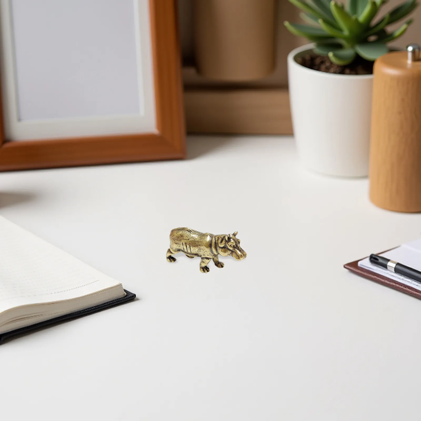 2Pcs Brass Hippo Statue Vintage Chinese Feng Shui Animal Sculpture Small Wildlife Decor Home Office Desk Feng Shui Prosperity